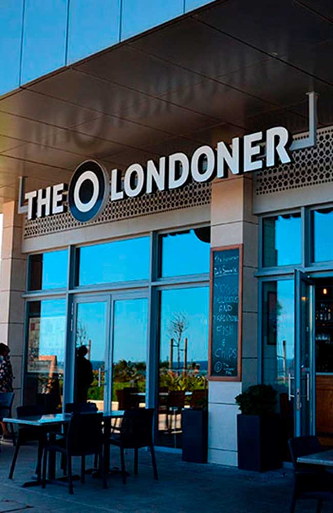 the-londoner-traditional-british-pubs-smart-city-malta